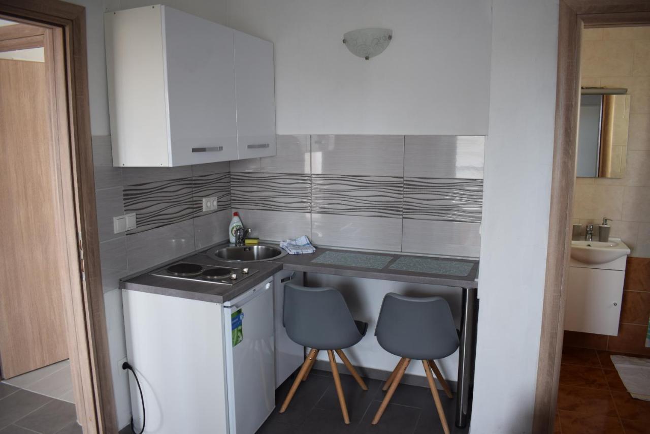 Apartmani Katica ノヴァリャ エクステリア 写真