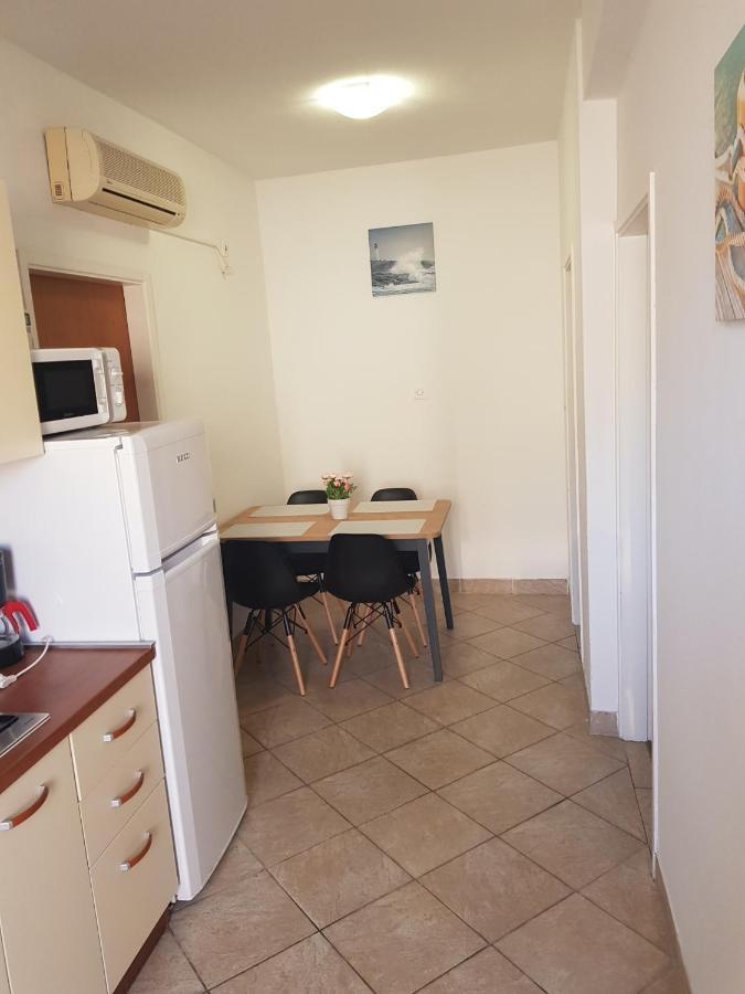 Apartmani Katica ノヴァリャ エクステリア 写真