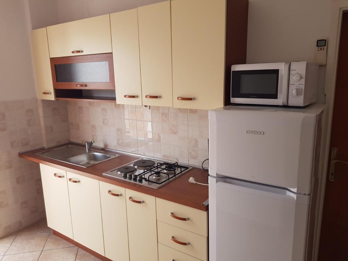 Apartmani Katica ノヴァリャ エクステリア 写真