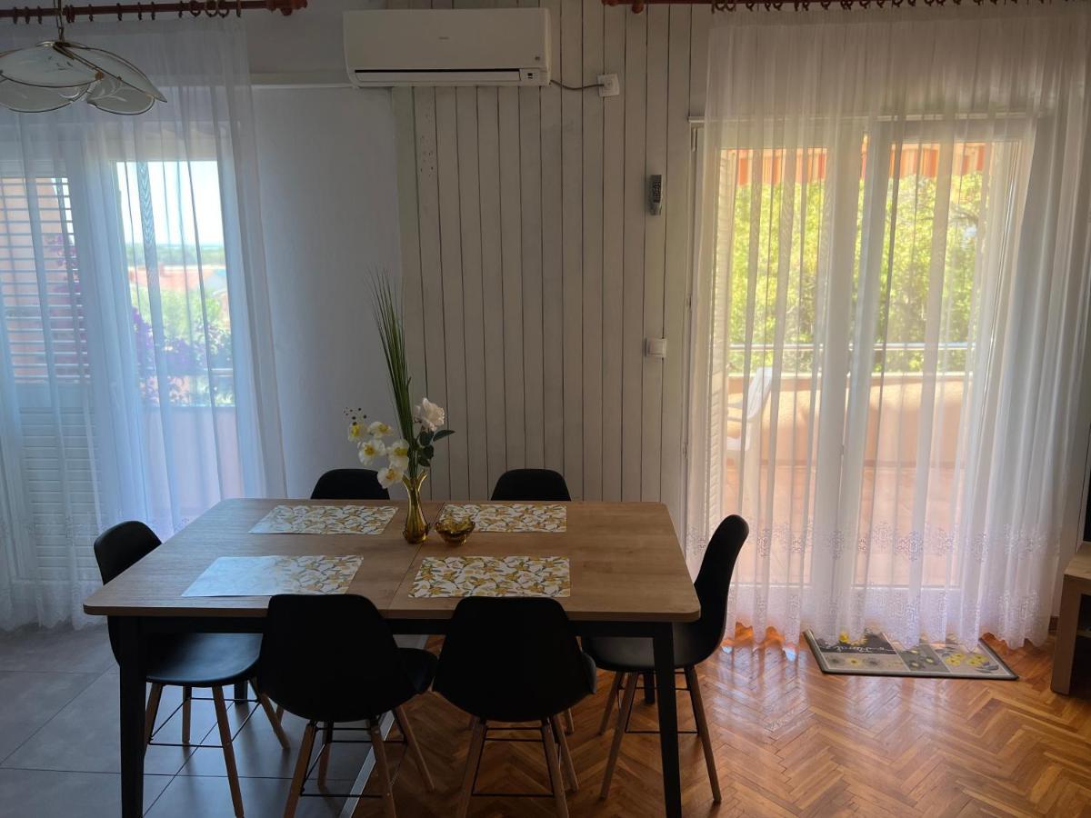 Apartmani Katica ノヴァリャ エクステリア 写真