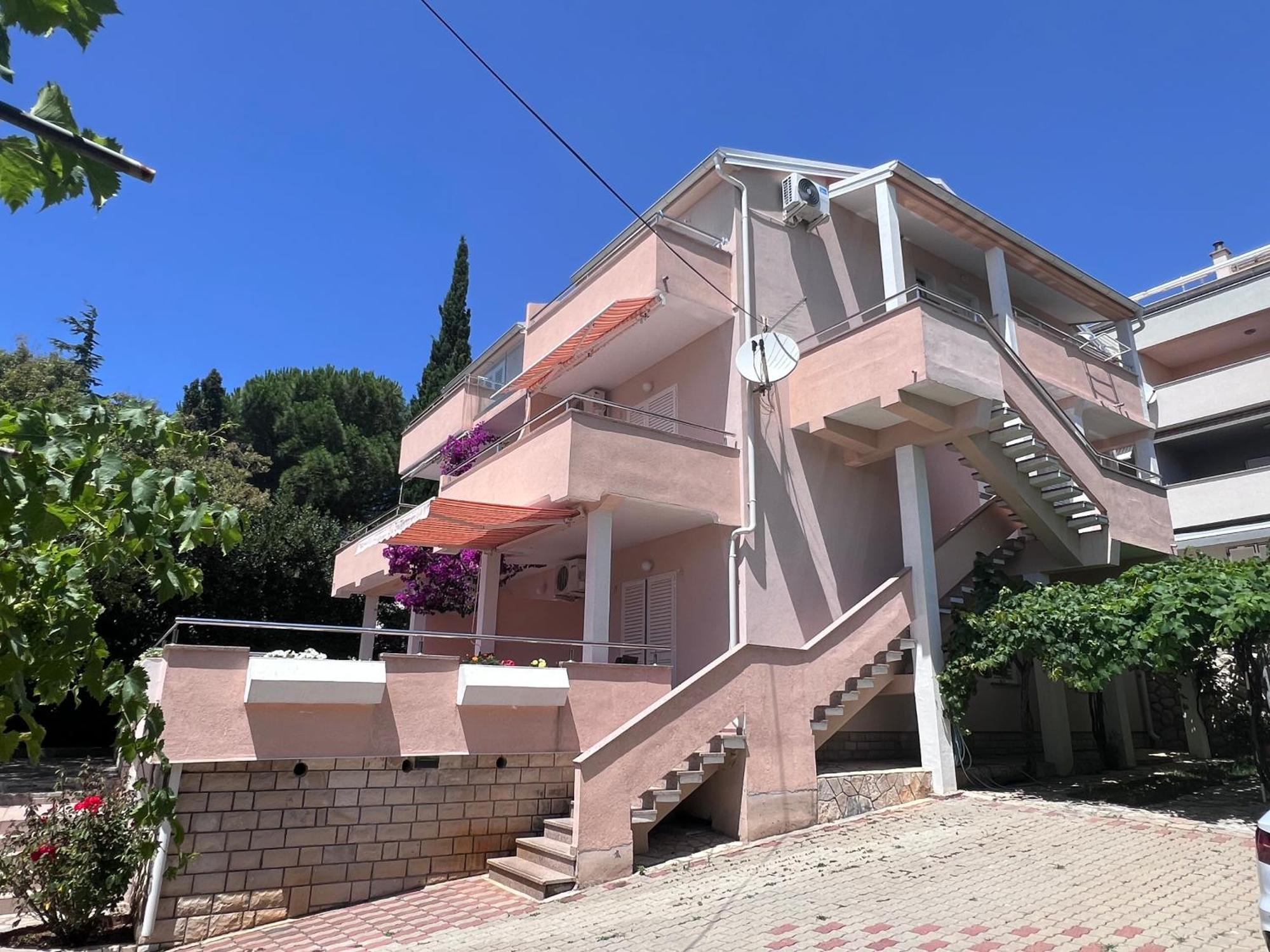 Apartmani Katica ノヴァリャ エクステリア 写真