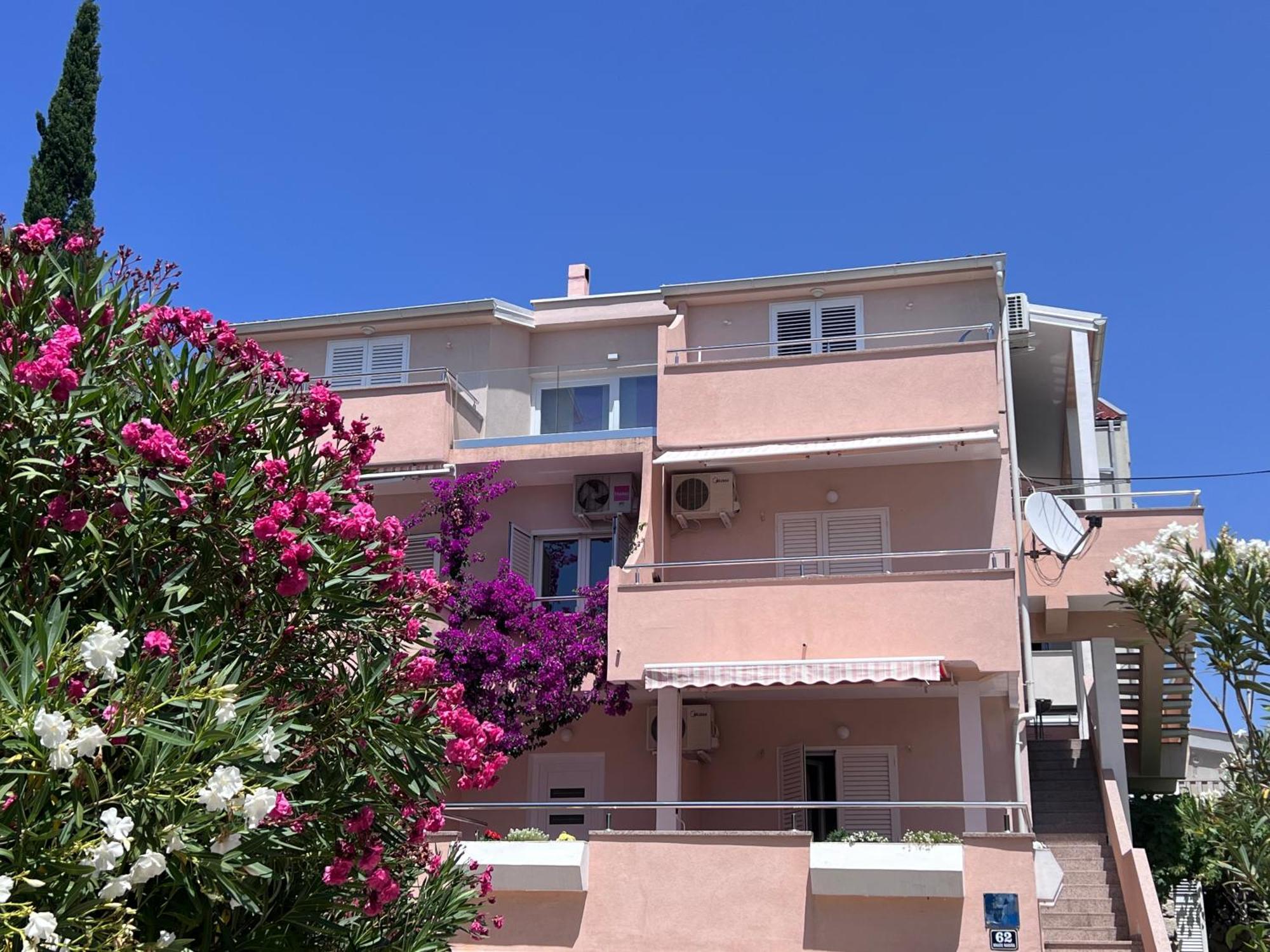 Apartmani Katica ノヴァリャ エクステリア 写真